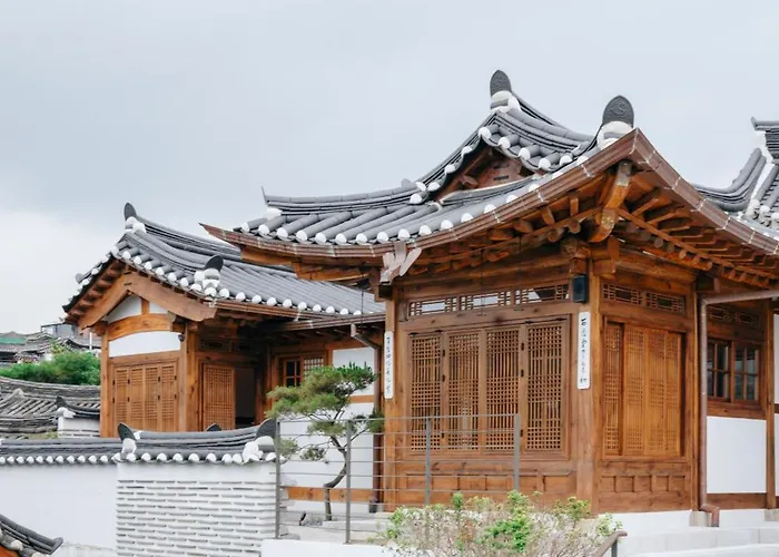 Bukchon Binkwan By Rakkojae *
