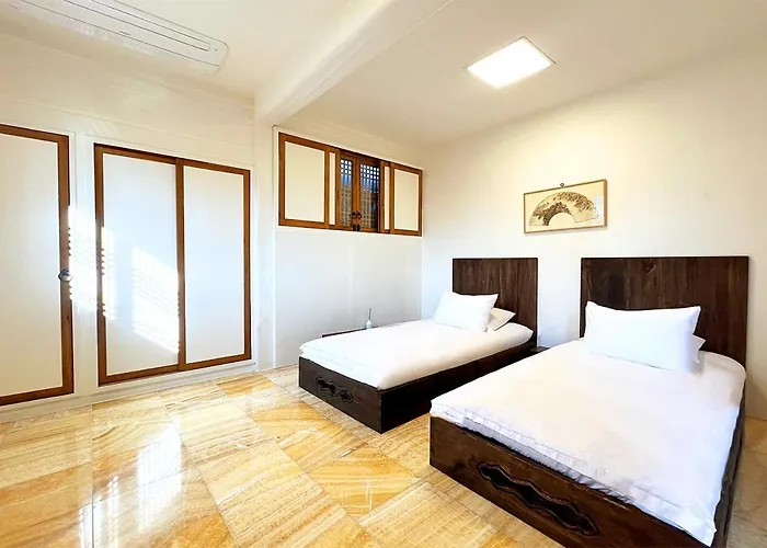 Hotel Bukchon Binkwan By Rakkojae Seoul